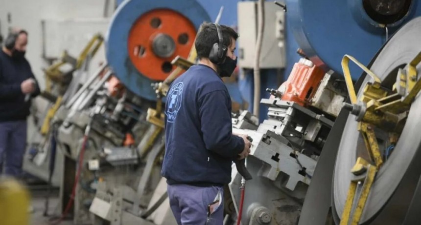 La industria pyme cayó un 19% interanual en mayo