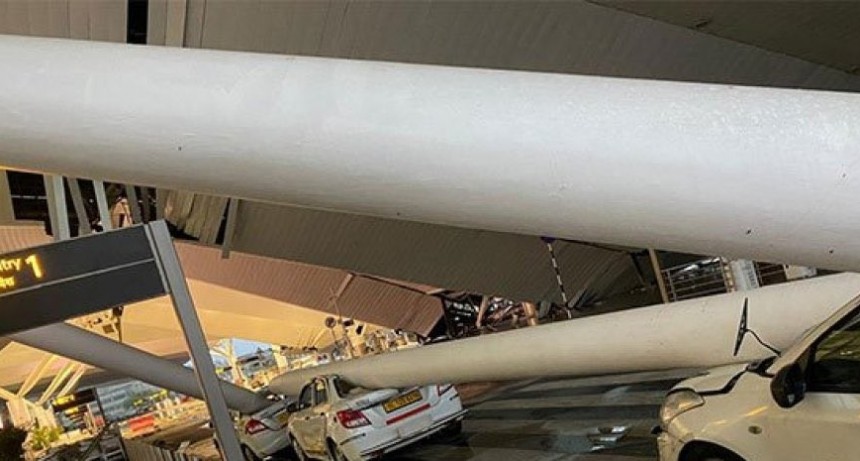 Se derrumbó el techo en el aeropuerto de Nueva Delhi