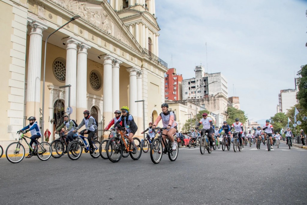 Bicicleteada solidaria reunió a 700 personas en San Miguel de Tucumán