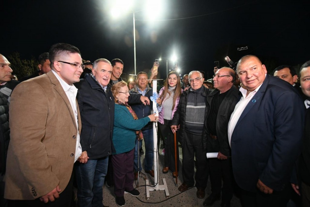 Jaldo inauguró obras en Santa Rosa de Leales