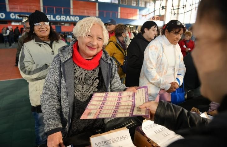 Extienden entrega de boletos gratuitos para jubilados