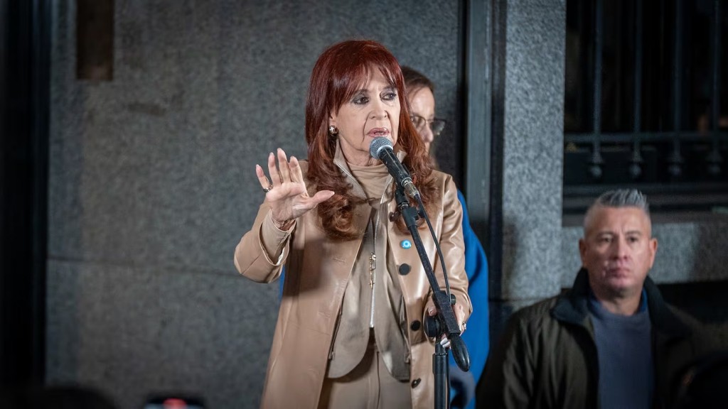 Cristina Kirchner enfrenta tres nuevos juicios tras condena en Vialidad
