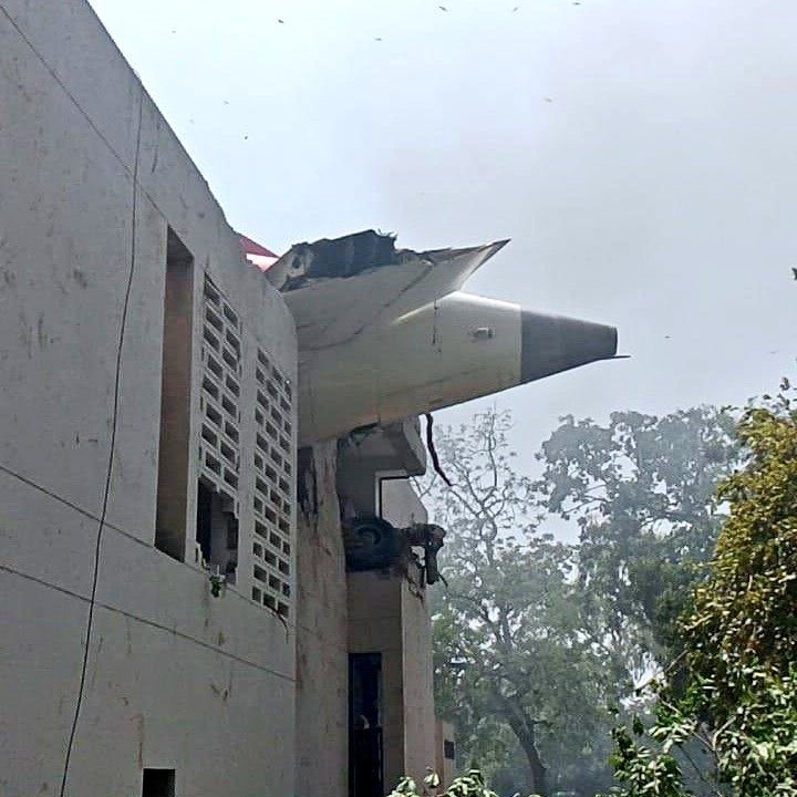 Tragedia aérea en India: se estrella avión con 240 personas rumbo a Londres