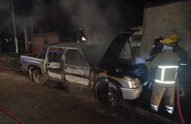 Dos camionetas incendiadas en hechos separados