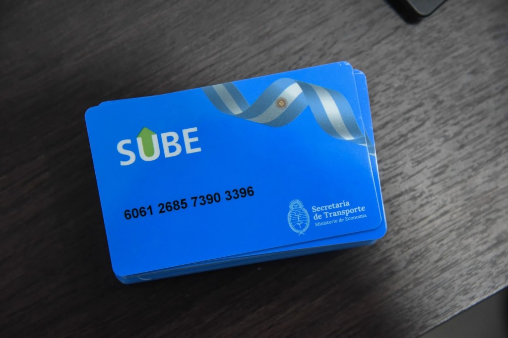 Hoy inicia la entrega gratuita de SUBE a estudiantes del interior