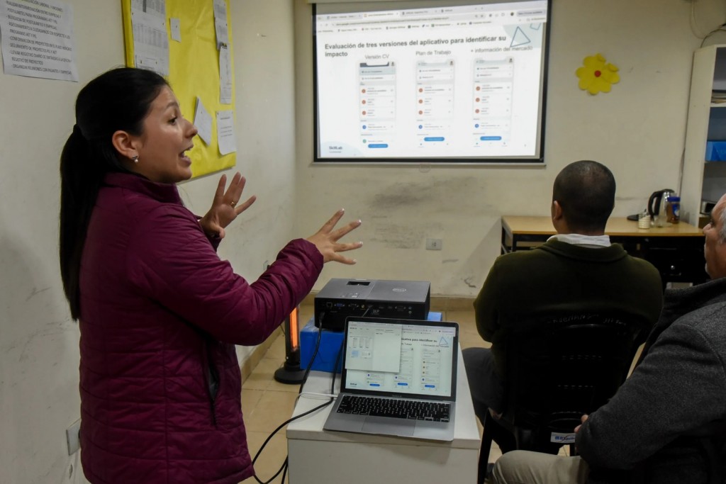 Capacitan a empleados municipales en IA para mejorar la empleabilidad
