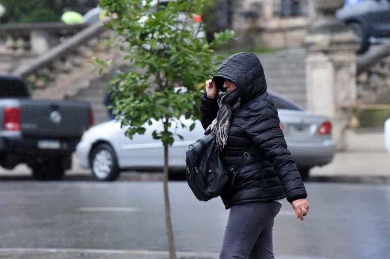 Tiempo en Tucumán: miércoles fresco con lloviznas y máximas de 15°
