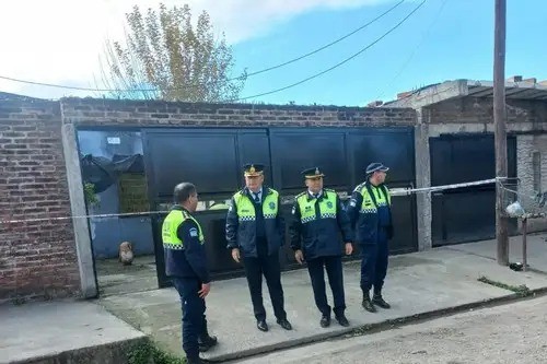 Hallan mujer sin vida con signos de violencia