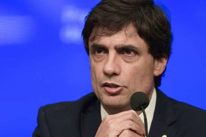 Lacunza: La salida del cepo fue exitosa, pero habrá incumplimiento con el FMI