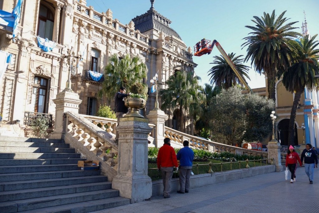 Casa de Gobierno de Tucumán: avanzan tareas de puesta en valor con métodos no abrasivos