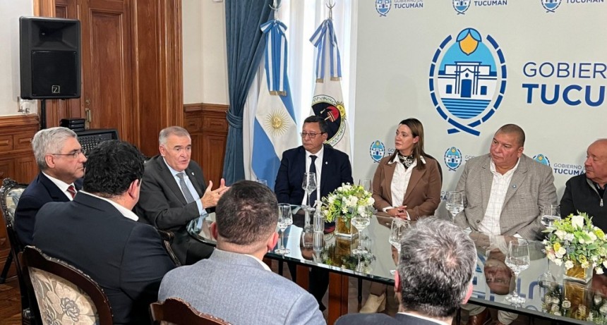 La intendenta Paula Quiles se reunió con el gobernador Jaldo por la crisis en el Ingenio Bella Vista