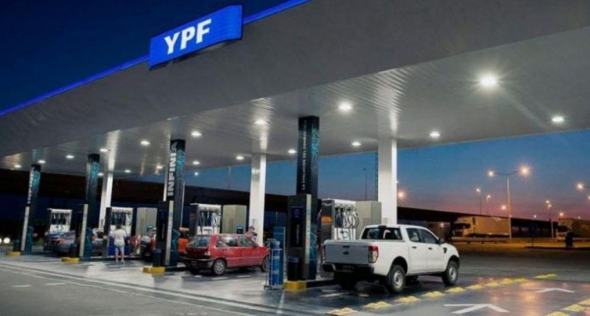 YPF lanza precios dinámicos: será más barato cargar de madrugada