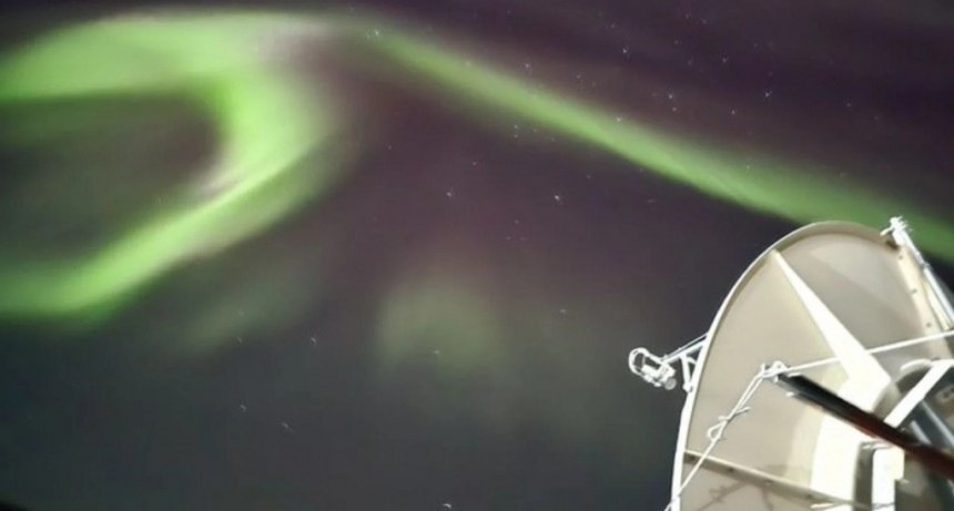 Tormenta solar desata auroras polares en el continente blanco