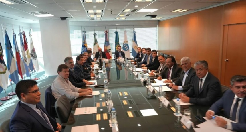CFI reúne a gobernadores para pacto fiscal con Nación