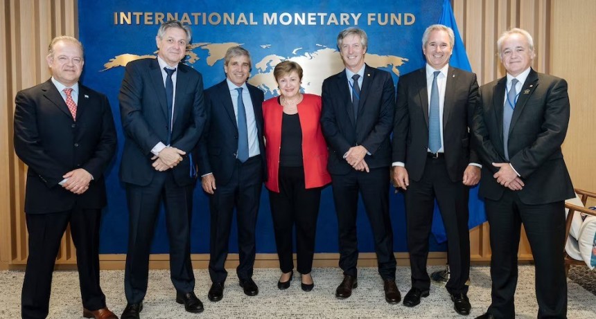 El FMI posterga revisión de metas y da oxígeno al Gobierno