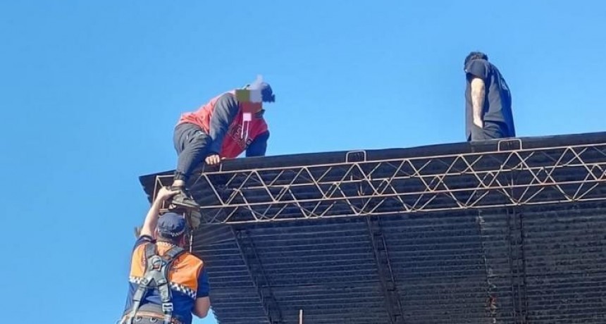 Rescatan a hombre que amenazaba con quitarse la vida