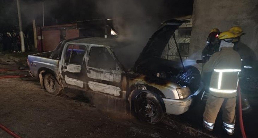 Dos camionetas incendiadas en hechos separados
