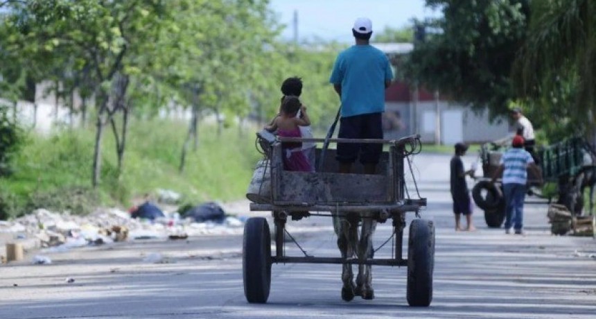 Cae la pobreza infantil en Tucumán, pero sigue en alerta