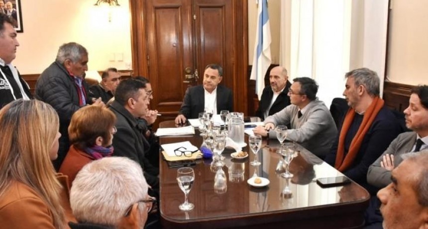 El Gobierno de Tucumán y gremios estatales reinician paritarias salariales