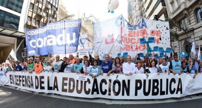 Nueva Marcha Federal Universitaria contra el ajuste en educación