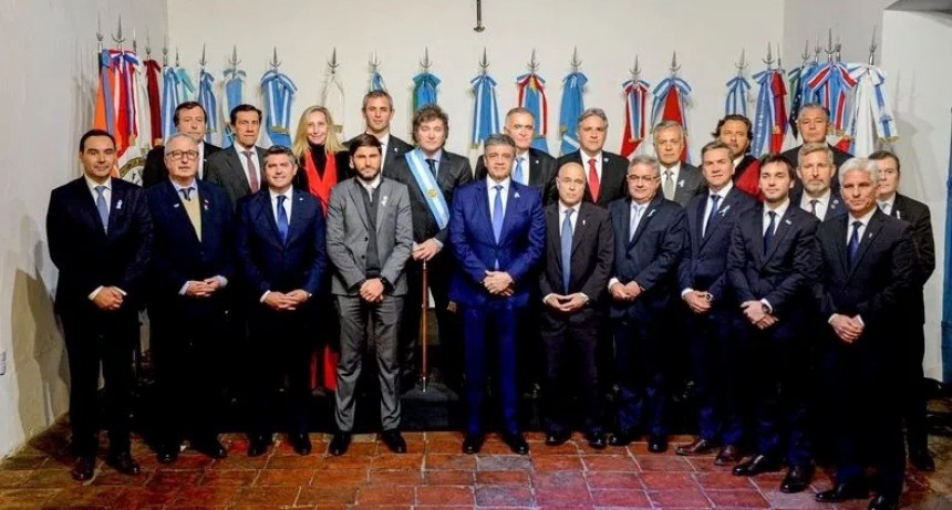 Milei activa el Consejo de Mayo con gremios y provincias