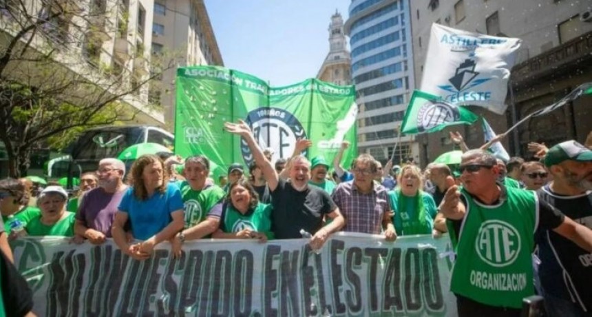 La Justicia frena la eliminación del feriado estatal y ATE celebra