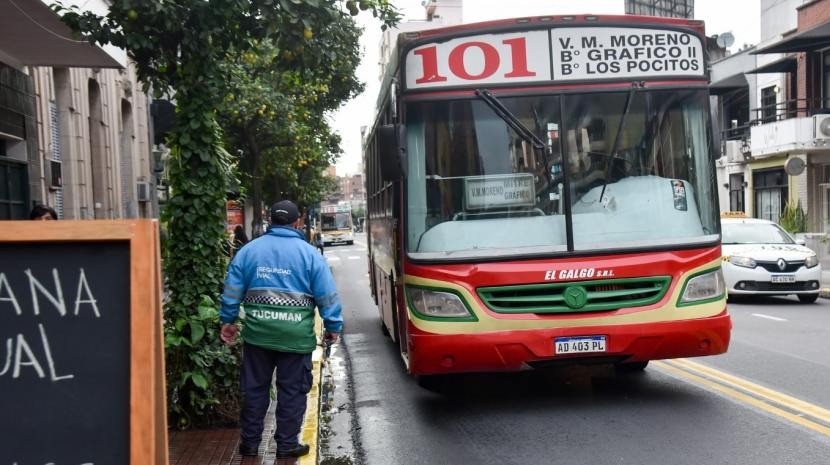 Empresarios del transporte en Tucum&aacute;n logran acuerdo con UTA para pagar sueldos, pero alertan que la ecuaci&oacute;n del sector no cierra