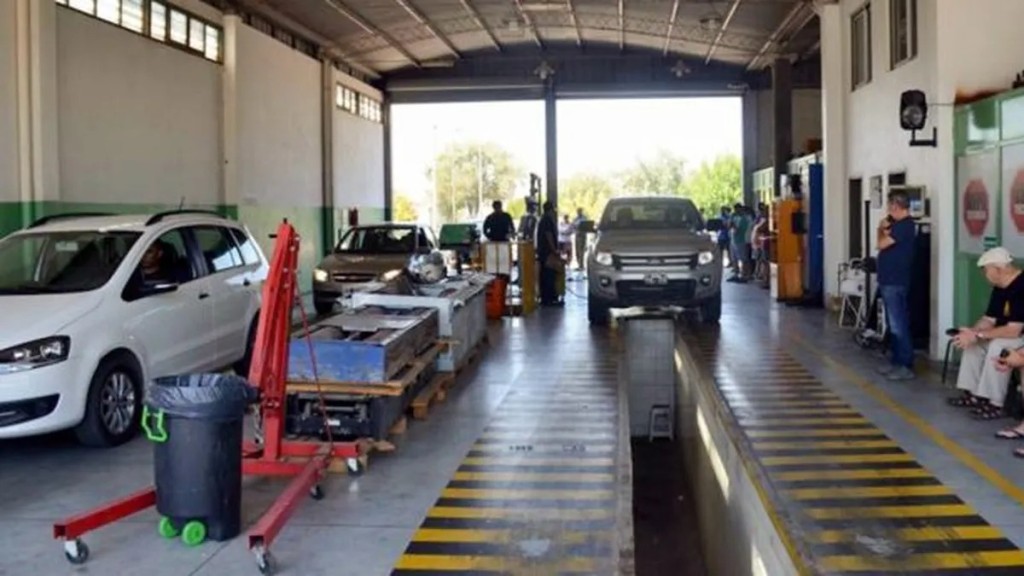 VTV: en Tucum&aacute;n advierten que la Naci&oacute;n no puede regular los autos particulares