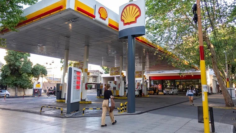 La suiza Mercuria desembarca con fuerza en Argentina: compra la red de Shell por USD 1.420 millones