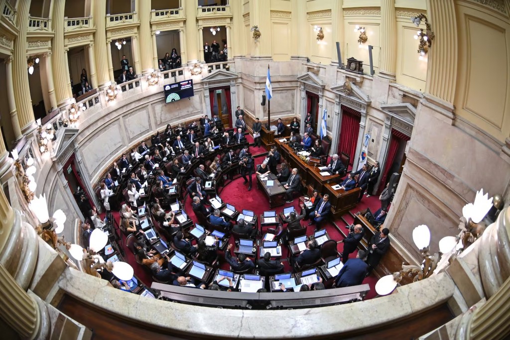 Con 40 votos a favor, el Senado dio media sanci&oacute;n al pago de US$171 millones a dos holdouts y lo envi&oacute; a Diputados