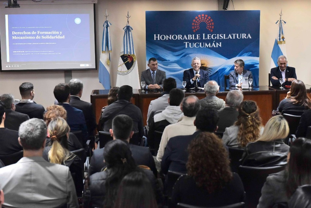 El especialista Fernando Baredes disert&oacute; en Tucum&aacute;n sobre derechos de formaci&oacute;n y el impacto internacional del derecho deportivo