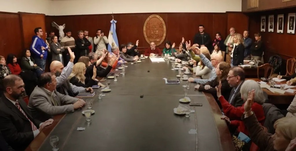 Sin fallo de la C&aacute;mara Federal, el Consejo Superior de la UNT evaluar&aacute; postergar la asamblea del 10 de junio