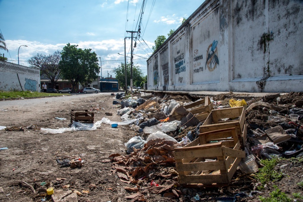 Condiciones de vida en Tucum&aacute;n: crece la dependencia de la salud p&uacute;blica y aumenta la cantidad de hogares cerca de basurales