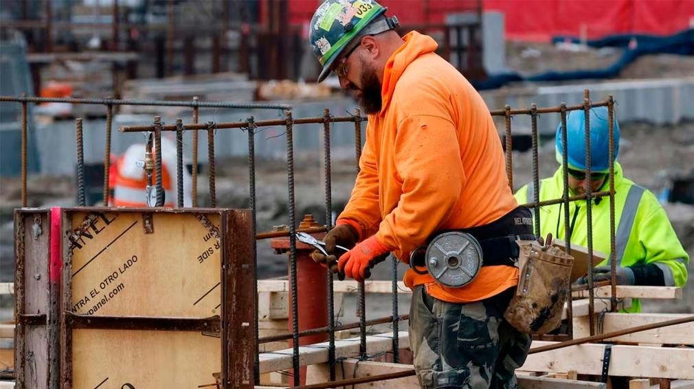 La Secretar&iacute;a de Trabajo obliga a renegociar 150 convenios colectivos vencidos a partir de este lunes por la reforma laboral