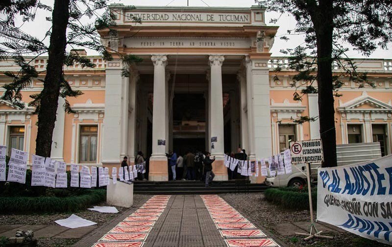 Las universidades consiguieron un aumento del 24,33% pero mantienen el reclamo judicial contra el Gobierno en la Corte Suprema