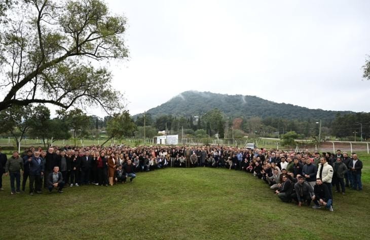 &ldquo;Tenemos la responsabilidad de organizarnos para las elecciones de 2027&rdquo;: Jaldo reuni&oacute; a 36 legisladores peronistas en Tucum&aacute;n