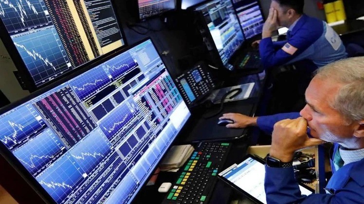El riesgo pa&iacute;s argentino cay&oacute; m&aacute;s de 9% y perfor&oacute; los 460 puntos b&aacute;sicos tras una mejora en la calificaci&oacute;n de S&P