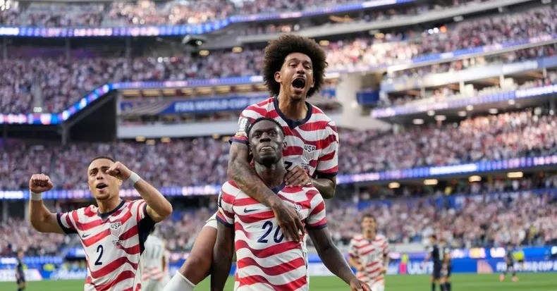 Estados Unidos golea a Paraguay 4-1 en su debut del Mundial 2026 con doblete de Balogun
