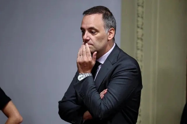 La fiscal&iacute;a eval&uacute;a ampliar la investigaci&oacute;n contra Manuel Adorni por presunto enriquecimiento il&iacute;cito tras su declaraci&oacute;n jurada