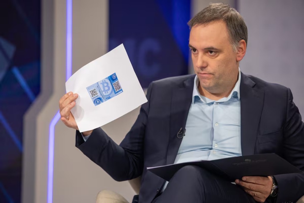 Bitcoin a 62.800 d&oacute;lares: cu&aacute;nto valdr&iacute;an hoy los 15 BTC que tuvo Manuel Adorni y qu&eacute; ingreso se necesita para comprarlos