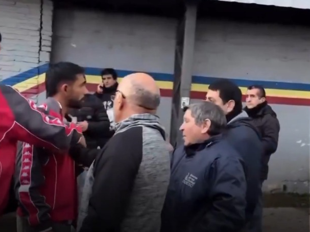 &ldquo;La &uacute;ltima vez que vos estuviste en Primera yo jugaba ah&iacute;&rdquo;: el violento cruce de Mat&iacute;as Garc&iacute;a con hinchas de San Mart&iacute;n