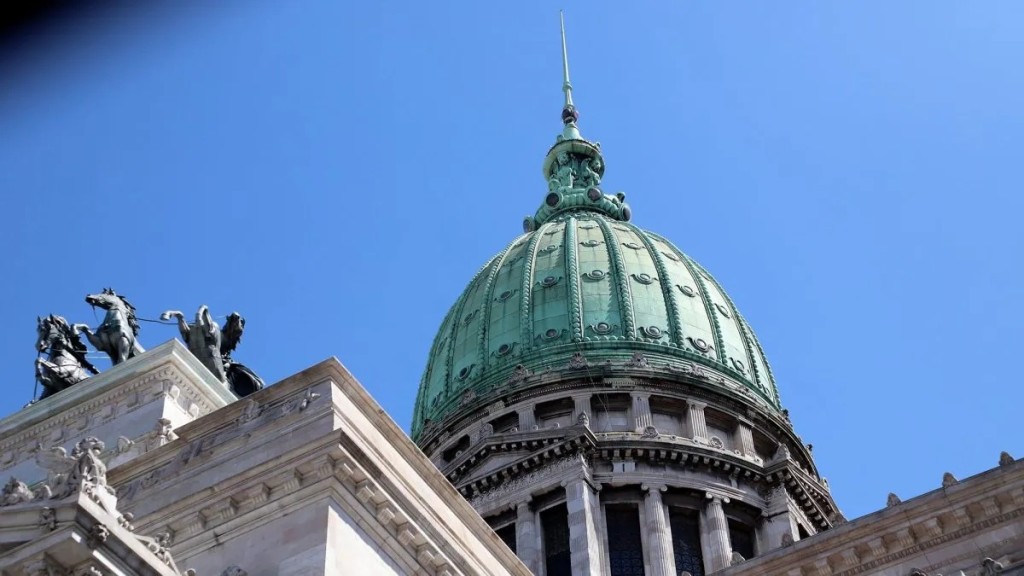 El Congreso mantiene su ritmo durante el Mundial: la reforma electoral y la ley de inviolabilidad de la propiedad privada marcan la agenda legislativa