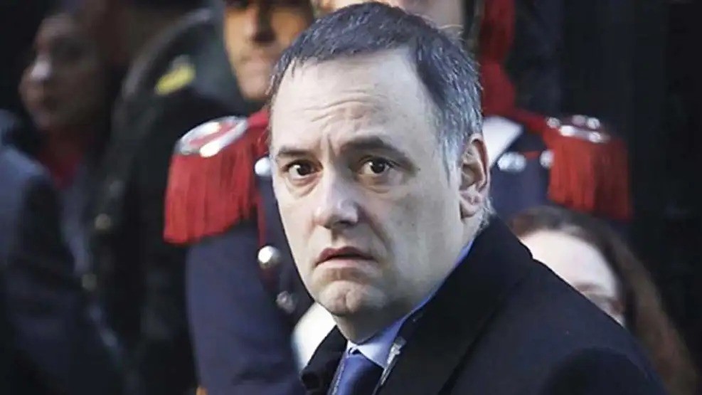 Investigaci&oacute;n sobre Manuel Adorni: analizan el papel de una empleada estatal en una compra para una vivienda del funcionario