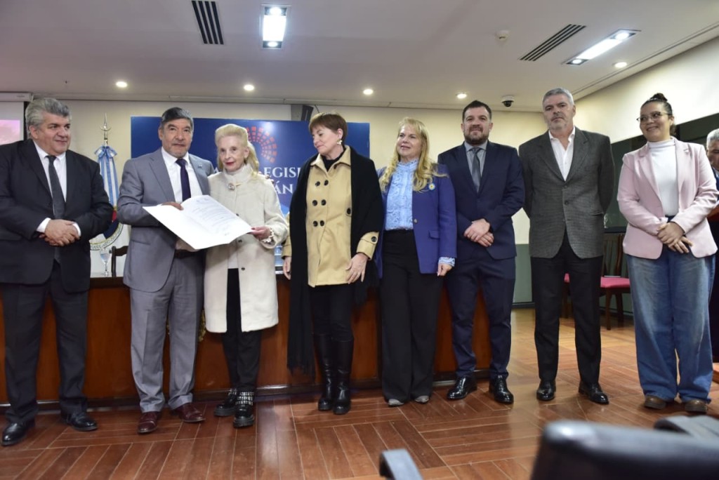 Reconocen en la Legislatura al documental que rescata la historia de Isauro y Arturo Arancibia