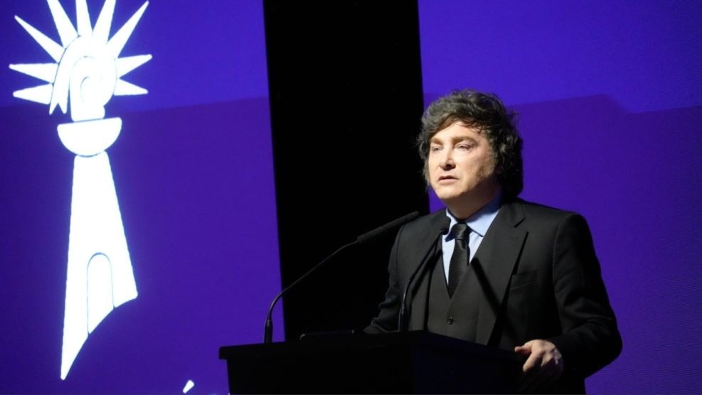 Javier Milei cuestion&oacute; a los medios y defendi&oacute; su plan econ&oacute;mico