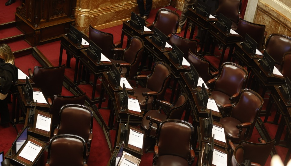 Interpelaci&oacute;n a Adorni: el oficialismo hizo caer la sesi&oacute;n en el Senado y evit&oacute; el debate