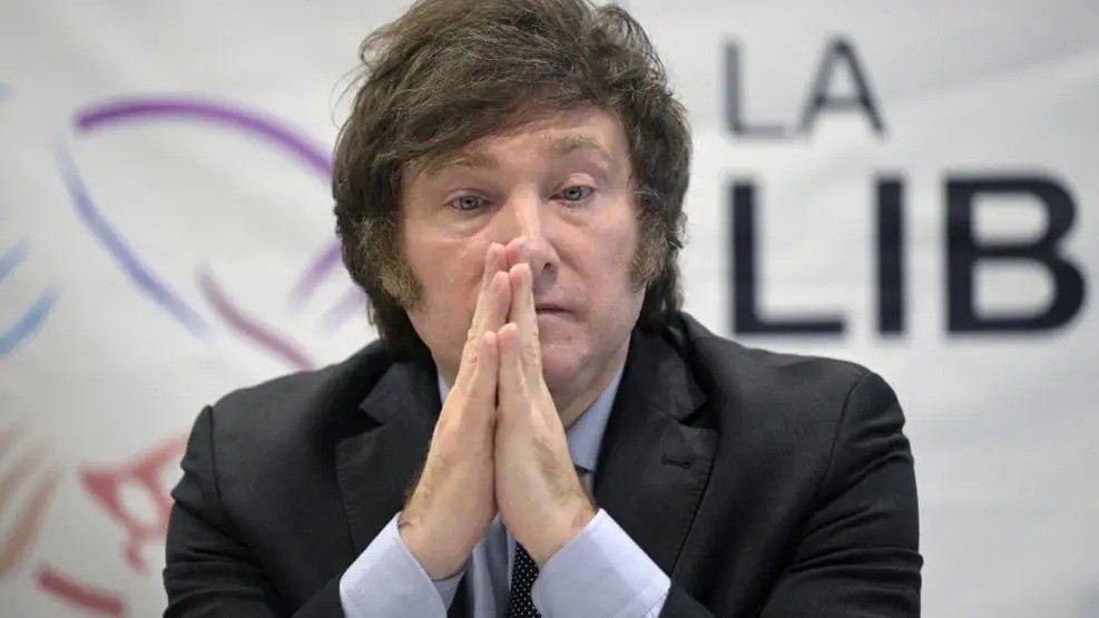 Crisis profunda y descontento sin canalizaci&oacute;n: una encuesta muestra a la oposici&oacute;n sin l&iacute;der y a Milei con imagen negativa