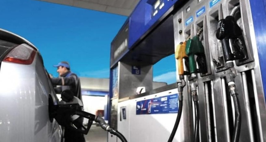 Combustibles m&aacute;s caros en Tucum&aacute;n: la s&uacute;per salt&oacute; a $2.162 y el di&eacute;sel trep&oacute; a $2.528