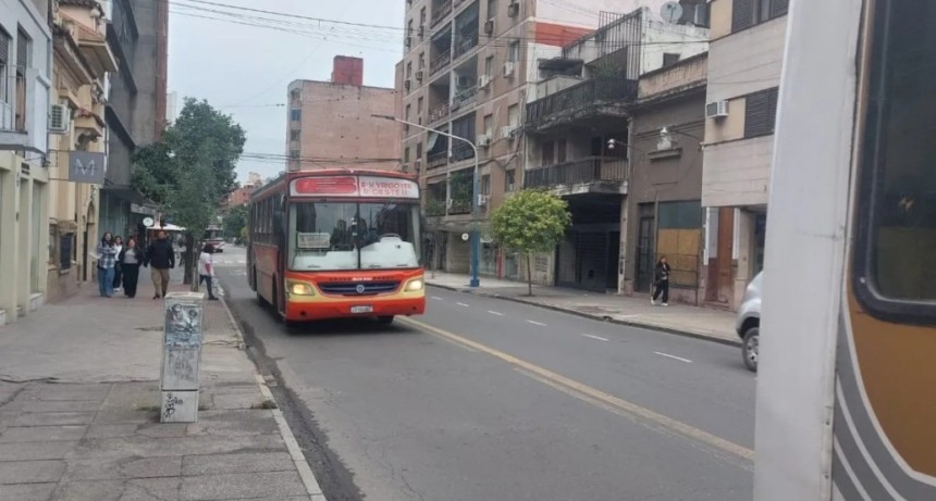 Los choferes de Tucum&aacute;n aceptaron cobrar el sueldo de mayo entre el 8 y el 9 de junio y el transporte funcionar&aacute; con normalidad
