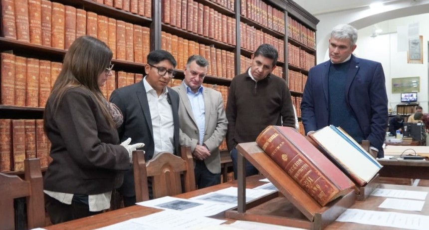 El Archivo Hist&oacute;rico de Tucum&aacute;n recibi&oacute; al intendente de Banda del R&iacute;o Sal&iacute; en el marco de los preparativos por el aniversario de la ciudad